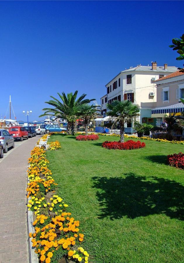 Mobile Home Sweet Summer Biograd Na Moru Ngoại thất bức ảnh